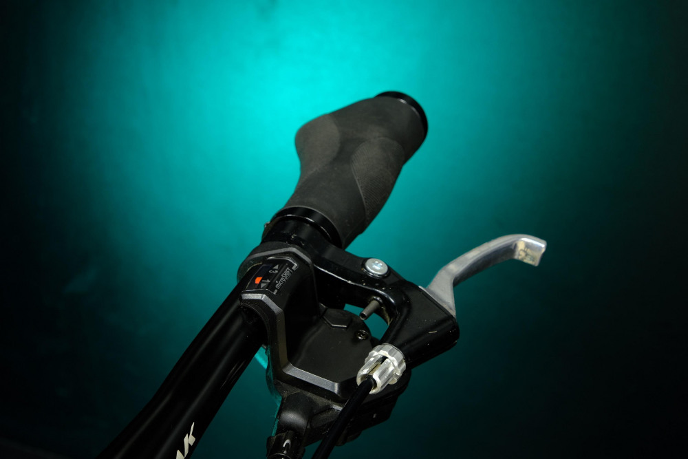 Lorak Glory 1000 Матовый Чёрный/Мятный рама 15 (на рост 141-160)