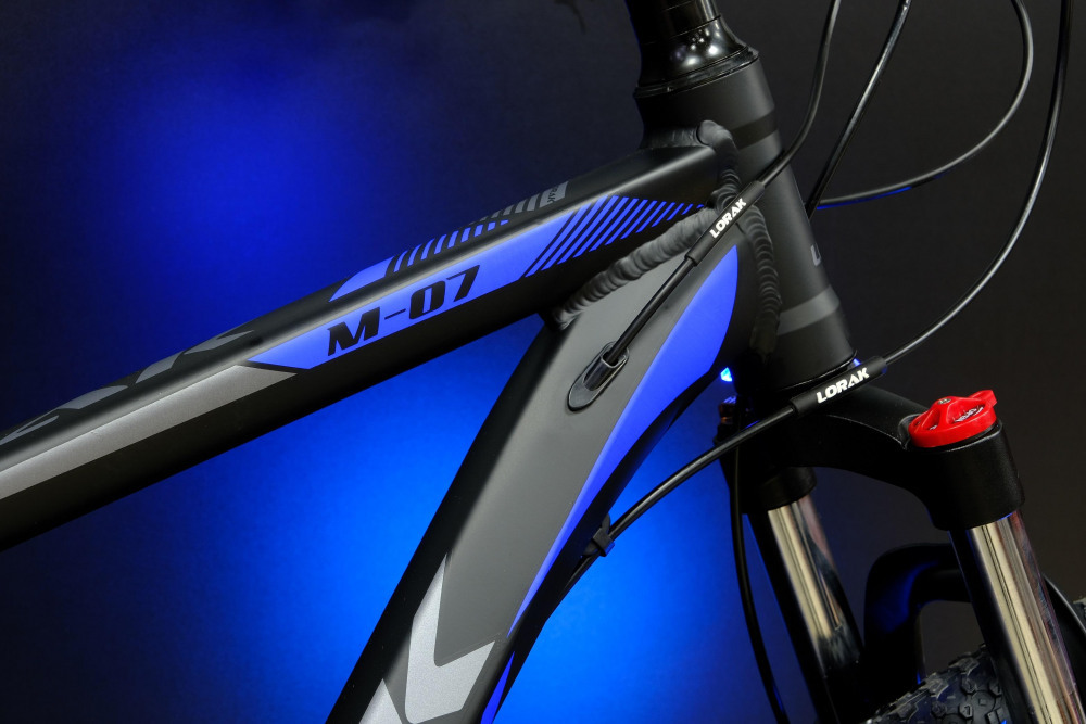 LORAK M-07 Prom Матовый Чёрный/Синий 19р (на рост 171-182)